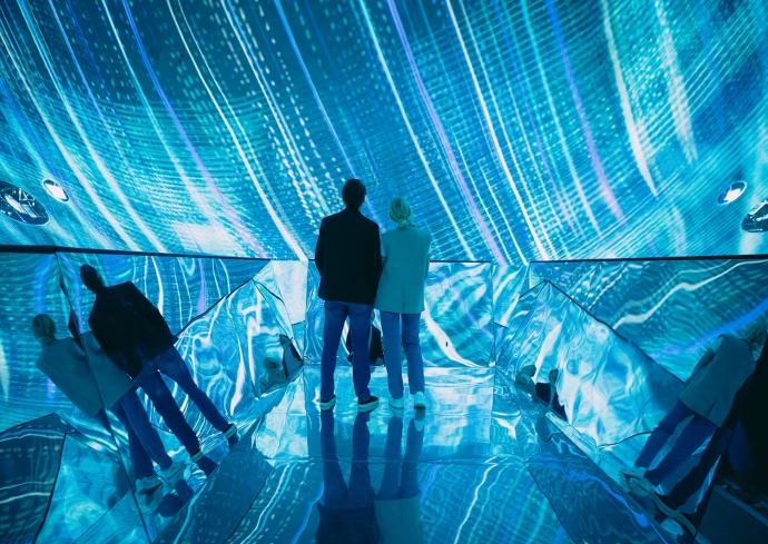 A fény világnapján INGYENES a diákoknak a budapesti Light Art Museum