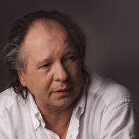 Balázs Fecó emlékkoncertet tart a Korál 2024-ben a Budapesti Operettszínházban - Jegyek itt!