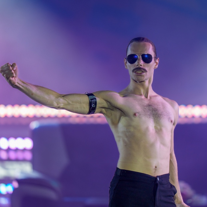 Freddie Mercuryról táncelőadás a Fertőrákosi Barlangszínházban - Jegyek itt!