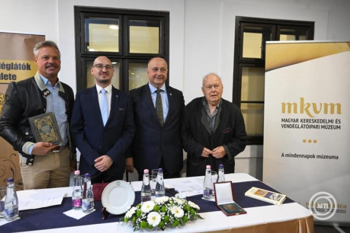 Hárman kapják meg idén a Gundel Károly-díjat