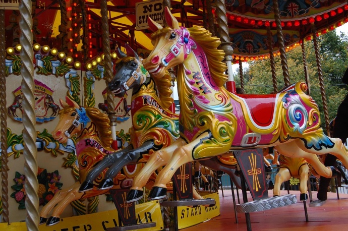 INGYENES körhintával várja nézőit a Fővárosi Nagycirkusz!