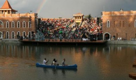 Szarvasi Vízi Színház 2026-os műsor és jegyvásárlás itt!